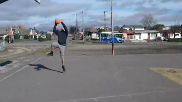 Formas de botear el balón en basquetbol iniciación смотреть онлайн