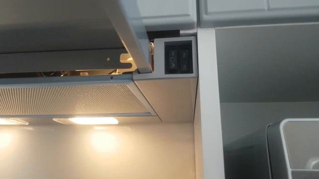 Вытяжка Electrolux LFP216S. Не плохой вариант до 10000 рублей. смотреть онлайн