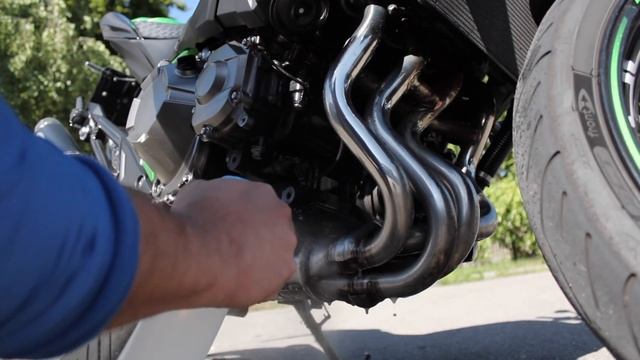 How to clean motorcycle exhaust pipes │SWISSBIKER смотреть онлайн