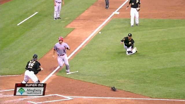 CIN@PIT: Hurdle is tossed for arguing overturned call смотреть онлайн