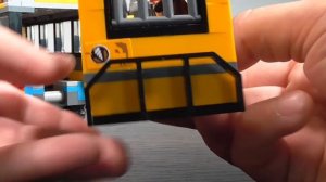 Как сделать автобус из Лего для апокалипсиса (переделка LEGO 70423 )