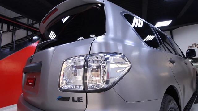Nissan titanium Body wrapping with silver matt смотреть онлайн
