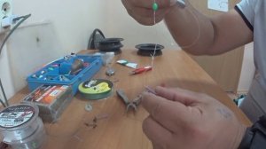 Самая УЛОВИСТАЯ СНАСТЬ НА ДИКОГО САЗАНА! Монтаж бюджетного макушатника на скользящей петле!