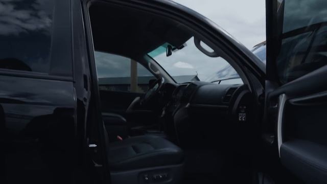 Toyota Land Cruiser 200 бензин или дизель. Что брать?