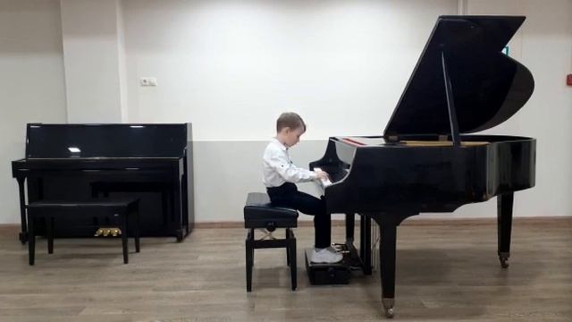 Ёжик Д. Кабалевский - исполняет Седойкин Артем ДШИ №11 г. Астрахань смотреть онлайн