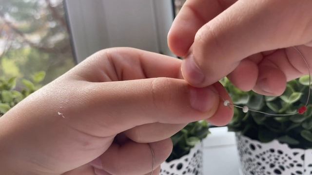 Как сделать колечко из бисера с вишенками ??? смотреть онлайн