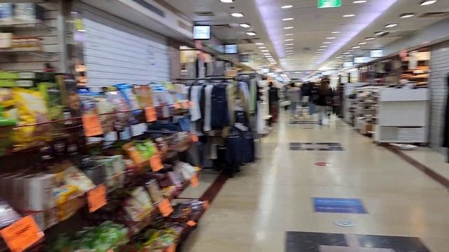 지하쇼핑센터 ПОДЗЕМНЫЙ ТОРГОВЫЙ ЦЕНТР В КОРЕЕ. ЦЕНЫ И ЧТО ТУТ ПРОДАЮТ?! смотреть онлайн