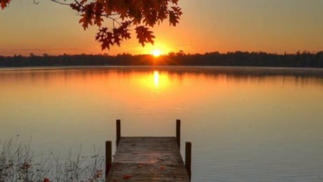 Autumn Leaves by Joseph Kosma arranged by Andy Derrick смотреть онлайн