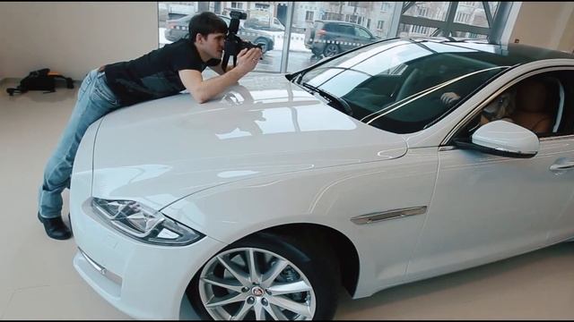 Фотосессия в автосалоне JAGUAR смотреть онлайн