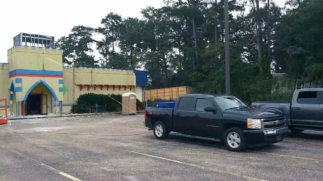 Hillbillies At Work! GIT’R DONE!! #menatwork #chevy смотреть онлайн