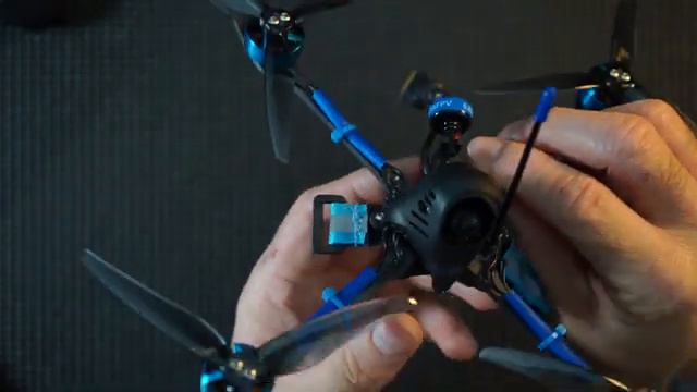 BETAfpv X-Knight 5 inch Sub 250g fpv Quad смотреть онлайн
