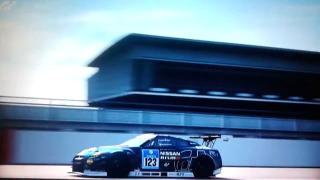 Gran Turismo 6 - Silverstone Circuit (Nissan GT-R NISMO GT3 N24 Schulze Motorsport '13) смотреть онлайн