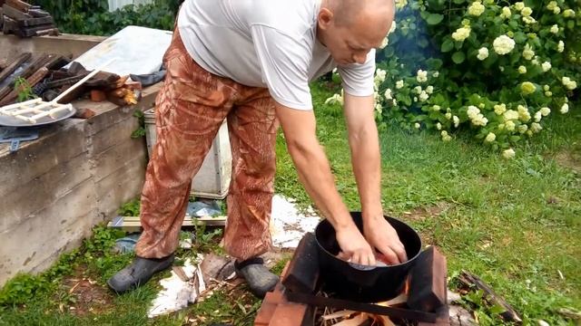 Коптим курицу в казане на костре смотреть онлайн