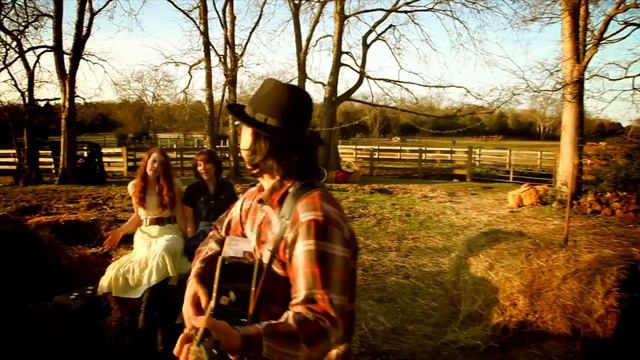 Julian & The Morris Sisters смотреть онлайн