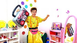 Настя и забавная история про цветные ногти | Настя Артём Мия