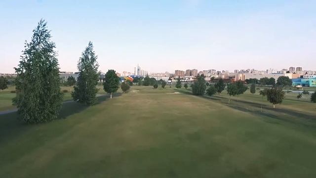 Старооскольский гольф клуб. Вид с квадрокоптера смотреть онлайн