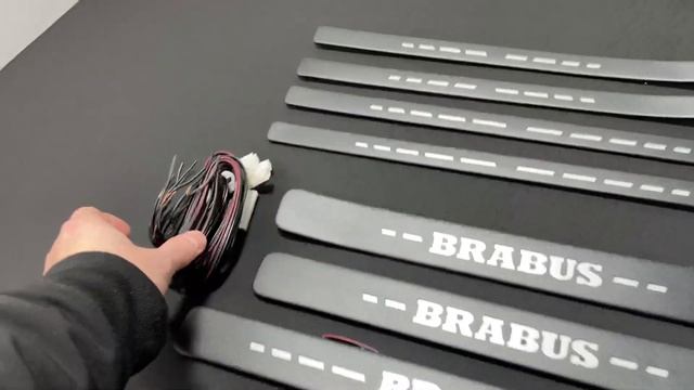Metallic BRABUS LED Illuminated door sills for Mercedes Benz W223 #brabus #mercedes #W223 смотреть онлайн