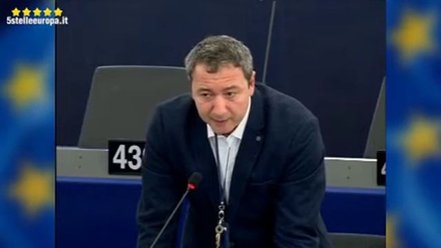 La guerra dell'energia (Dario Tamburrano M5S) смотреть онлайн