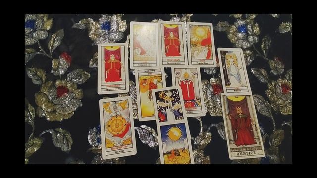 психологический портрет Елены Блиновской #таро #тароонлайн #Блиновская смотреть онлайн