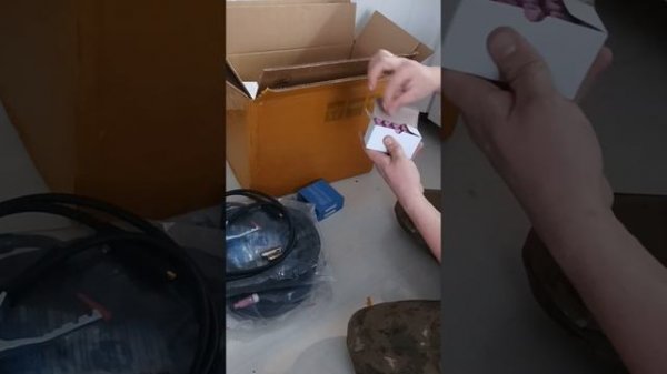 распаковка сварочного аппарата с Китая " Andeli MIG-250 led "