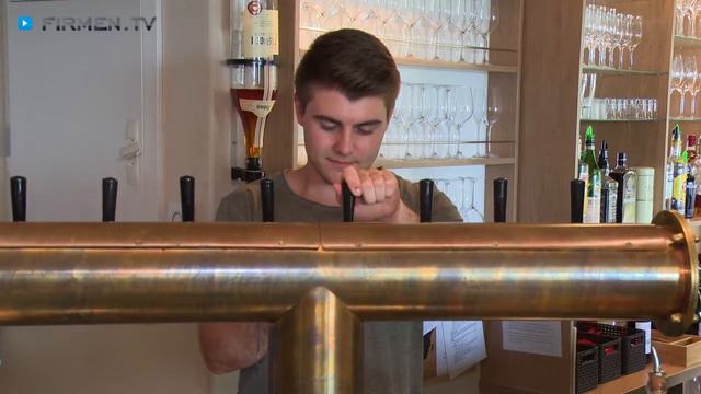 Restaurant am Ammersee: Gaststätte Alte Villa in Utting - Gasthaus mit Livemusik & Campingplatz! смотреть онлайн