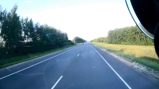 Уступать ли движением по обочине? Нарушать ли правила, чтобы пропускать? Дурдом с разметкой на М5 смотреть онлайн