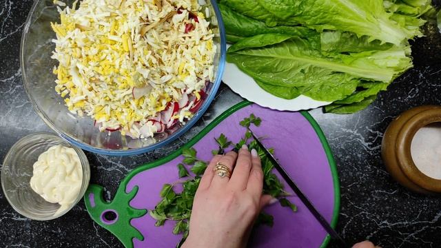 Самый лучший салат из редиски! Копчёный сыр, редиска и яйцо! ?? смотреть онлайн