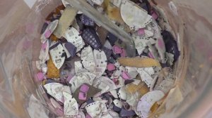 Исправляю аффинаж и извлекаю золото из радиодеталей.