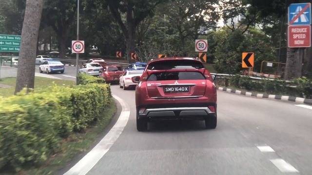 Mitsubishi Eclipse Cross Car on Singapore Roads смотреть онлайн