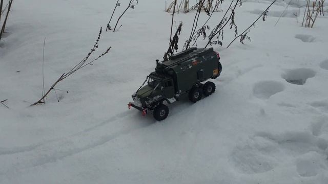 Пробую Урал B36 по замерзшему снегу , а так же по ледяным горкам. смотреть онлайн