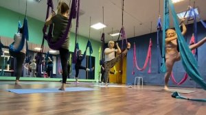 Аэро йога. Средний уровень. йога в гамаках. Полный урок с объяснениями, нюансами, дополнениями.