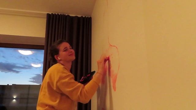 НАРИСОВАЛА ПАТРИКА НА СТЕНЕ смотреть онлайн