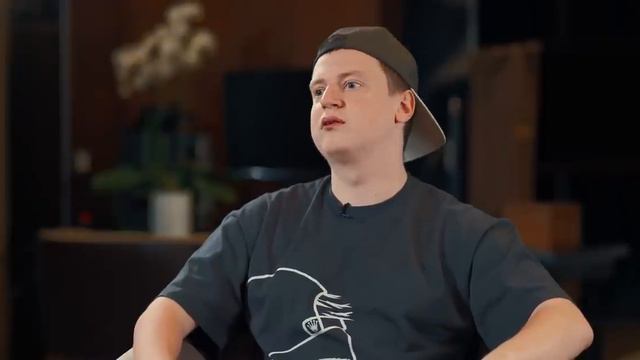 MELLSTROY — первое интервью_ как живет самый обсуждаемый стример года смотреть онлайн