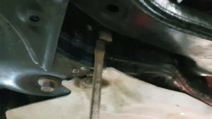 Камри 50. Посторонний стук спереди при проезде неровностей(одна из причин).