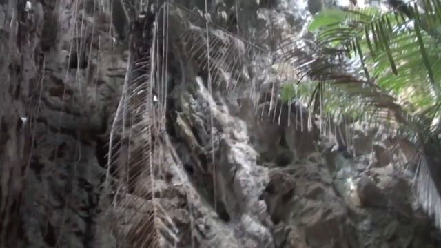 Через скалы к лагуне Принцессы Raily Beach Таиланд смотреть онлайн