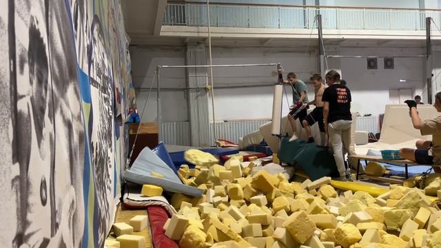 3 ЖЕСТКИХ ЭЛЕМЕНТА НА ТУРНИКЕ ПЕРЕНОШУ НА УЛИЦУ!!! Получилось или нет?!