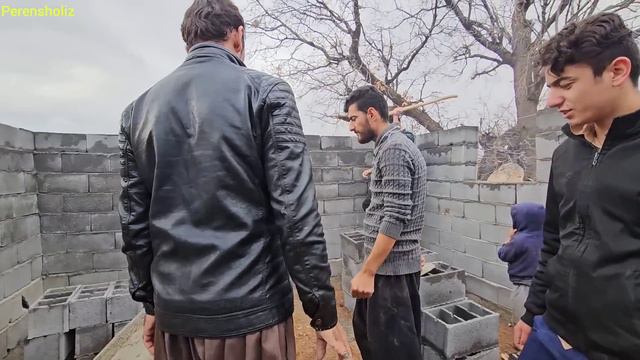 "Secrets of the rain: poor Saleh, the hidden love of Hassan and Masoumeh, building a house" смотреть онлайн