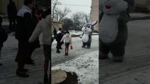 поздравление с днём рождения огромный надувной костюм