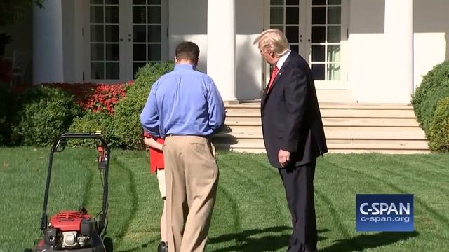 11-year-old gets to mow lawn at the White House (C-SPAN) смотреть онлайн