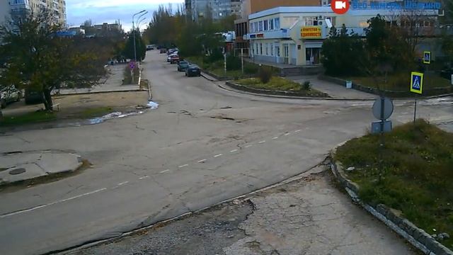 Перекрёсток в Щёлкино, 14.11.2015 - time-lapse с камеры 2 смотреть онлайн