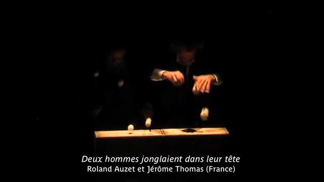 Deux hommes jonglaient dans leur tête смотреть онлайн