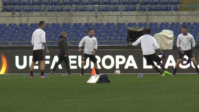 Roma - OL : l'entraînement des Lyonnais à l'Olimpico смотреть онлайн
