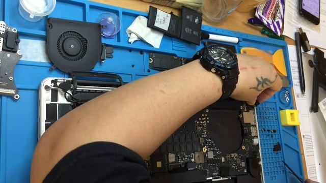 20210819 MacBook Pro 15'' A1398 OS & Speaker Replacement ET смотреть онлайн