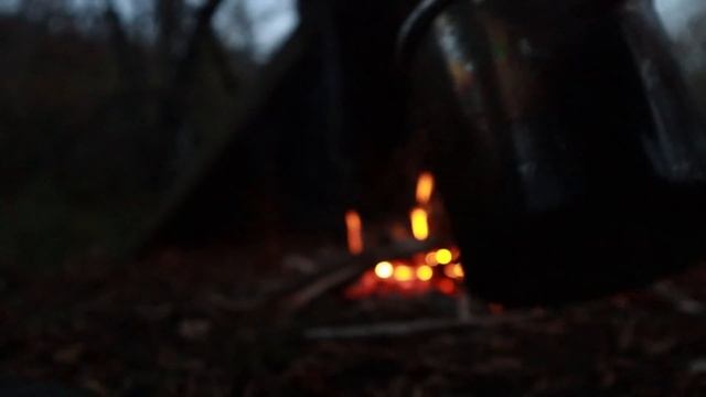 3 DAYS SOLO WINTER HUNTING - Polish Lavvu, Wild Rabbit Cooking, Rainstorm Survival Challenge смотреть онлайн