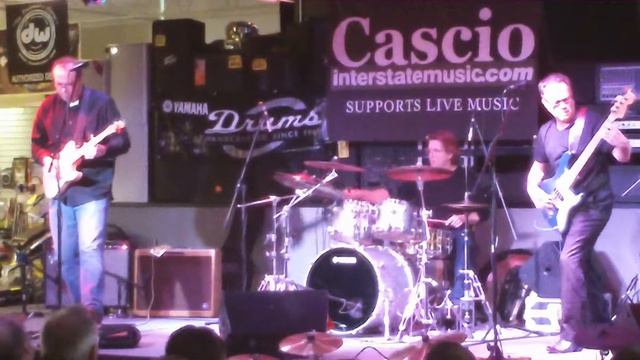 Greg Koch Trio 2-11-12 @ Cascio Interstate Music SuperStore смотреть онлайн