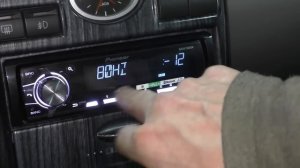 Почему сабвуфер работает в одну сторону?