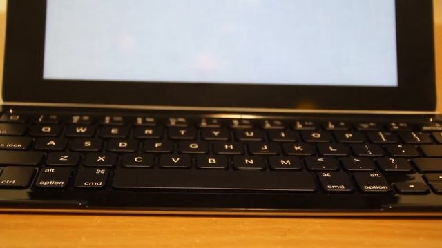 Logitech Ultrathin Keyboard Cover | Weekly Product Review смотреть онлайн