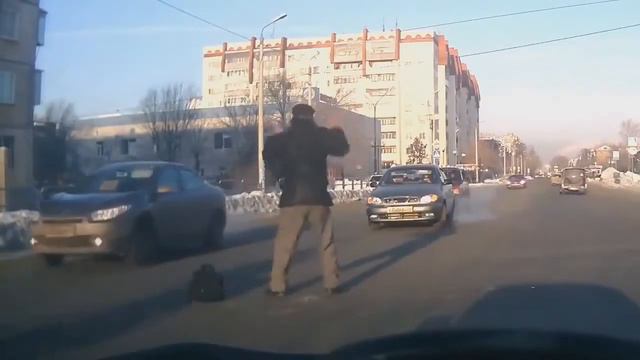 как правильно переходить дорогу Самые забавные случаи смотреть онлайн