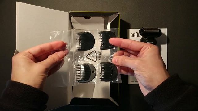 Braun Series 5 Easy Clean (51-W1500s) - unboxing and close view смотреть онлайн