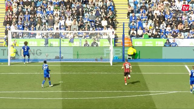 Billing capitalises on error for HUGE three points | Leicester City 0-1 AFC Bournemouth смотреть онлайн